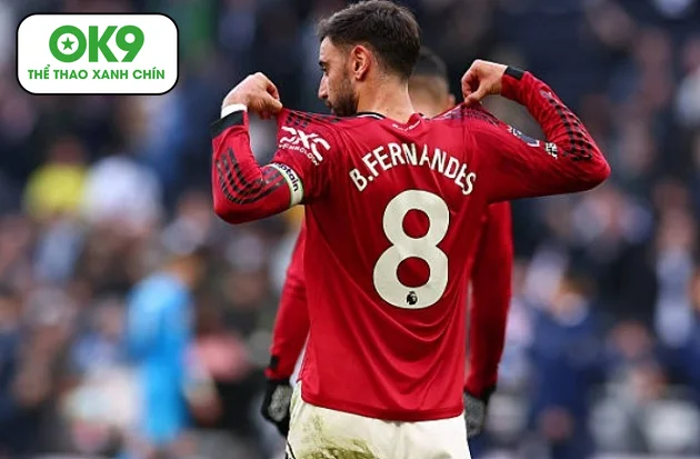 Vị thế Bruno Fernandes bị đe dọa trong kế hoạch tái thiết hàng tiền vệ Man Utd.